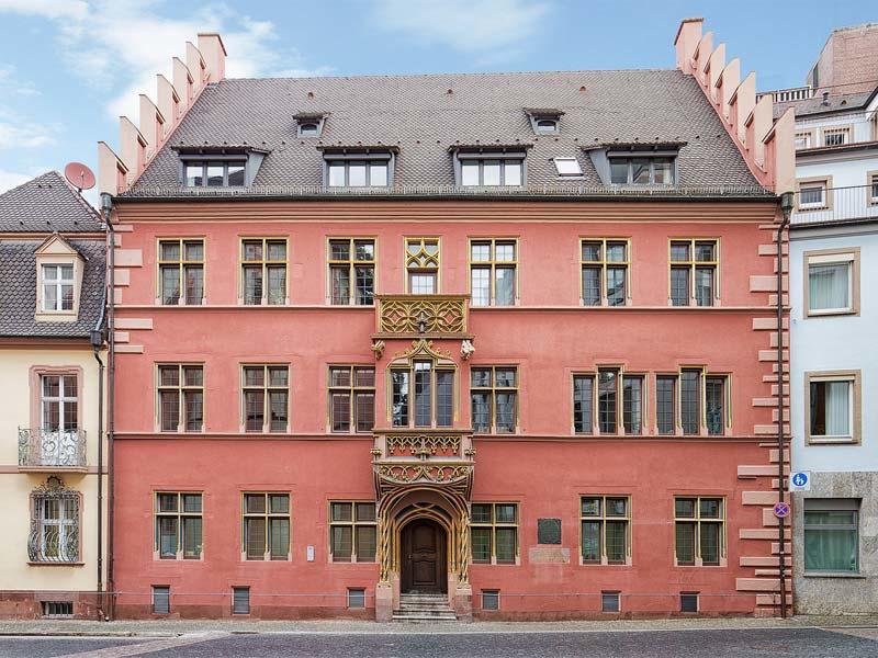 🏛️ 고래의 집(하우스 춤 발피슈)